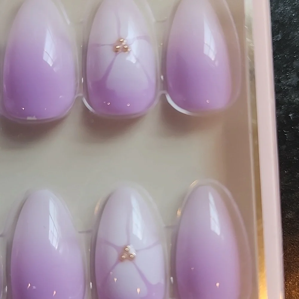 NIB Set Of Three Glamnetic Press On Nails Summer Edition - Picture 8 of 12